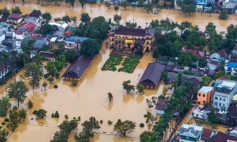 Lũ trên sông tiếp tục lên, đợt mưa lớn nhất lịch sử bao giờ kết thúc?