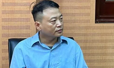 Lộ lý do Shark Bình bị bắt; tên công ty ‘gợi hình’ của Ngân 98