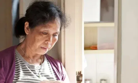 Lương hưu 15 triệu đồng/tháng, tôi gửi cho con 9 triệu để rồi nhận lấy bài học nhớ đời: “Già rồi vẫn phải tự tìm đường lui cho mình”