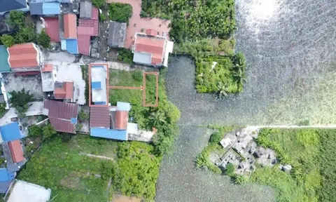 Vụ xây nhầm nhà trên đất của người khác hy hữu ở Hải Phòng: Thần đèn bắt đầu "ra tay" dịch chuyển căn nhà 2 tầng đi xa 17m