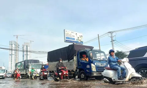 Ngập lênh láng do triều, cao tốc chậm tiến độ..., Sở Xây dựng TPHCM nói gì?