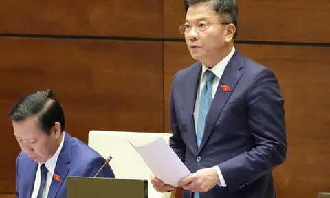 Phó Thủ tướng Lê Thành Long: Nợ công thấp hơn nhiều giới hạn quy định; chi đầu tư phát triển sẽ chiếm 40%