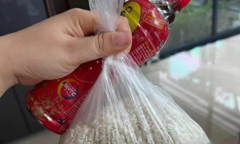 Vụ chia quà cứu trợ 5 lạng gạo và nửa chai nước ngọt: Đề nghị họp rút kinh nghiệm