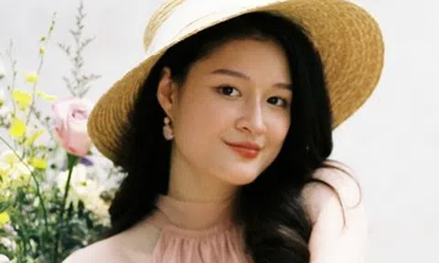 MC xinh như hoa hậu, học 2 trường ở Mỹ và nói tiếng Anh như gió trên VTV là ai?