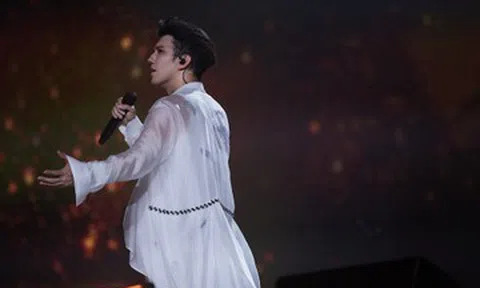 8Wonder Winter: Khám phá giọng hát ‘phi giới hạn’ của Dimash Kudaibergen