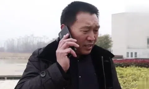 Vừa nhận 400 tỷ đồng đền bù đất, tài khoản của người đàn ông bị trừ sạch còn 0 đồng, giám đốc ngân hàng tuyên bố: "Tôi chỉ muốn tốt cho anh"