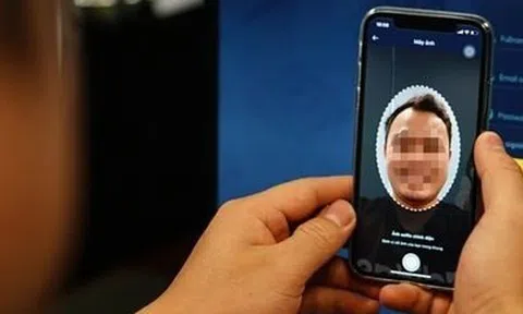 Đang ‘xác minh khuôn mặt và CCCD’ qua Zalo, người đàn ông 55 tuổi phát hiện: Điện thoại đơ, tài khoản bị trừ 350 triệu đồng