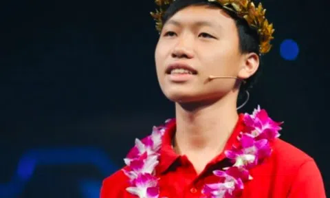 Quán quân giữ kỷ lục của Olympia từng làm bồi bàn, nay là kỹ sư cho Google