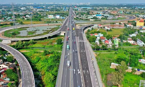 Loạt hạ tầng trọng điểm tại khu Tây sắp về đích: Đường vào trung tâm TP.HCM ngày càng “rộng lối”