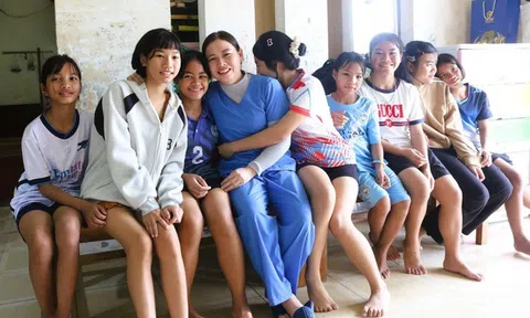 Chuyện ít biết về nghề điều dưỡng đặc biệt và "toa thuốc chữa lành" trái tim tổn thương