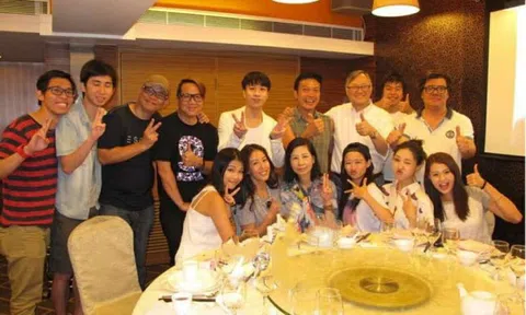 Nhân viên mới được lên chính thức liền chi hơn 7 triệu đồng khao đồng nghiệp, đến lúc thanh toán nghe sếp nói 1 câu mà sững sờ