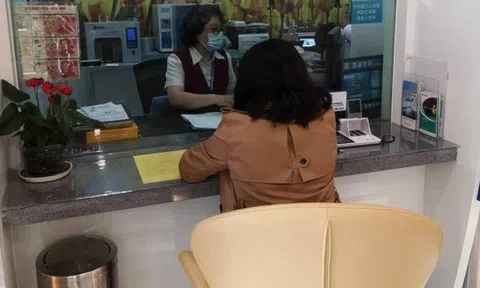 Người phụ nữ bị nợ xấu 2,1 tỷ đồng dù chưa từng vay tiền, ngân hàng khẳng định: “Chị phải trả số tiền này”