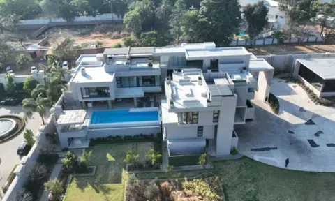 Đột kích dinh thự đồ sộ của 1 doanh nhân, tịch thu khối tài sản hơn 1.240 tỷ đồng gồm tiền mặt và loạt siêu xe