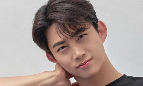 Nam thần tượng điển trai công bố kết hôn