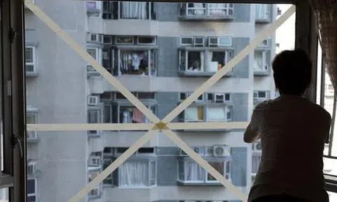 Gấp: 5 cách gia cố nhà cửa VÔ DỤNG khi bão đến, xem và tránh ngay khi còn có thể!