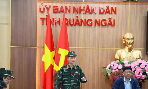 Bộ Quốc phòng và Bộ Xây dựng chỉ đạo ứng phó bão số 13 và sự cố tàu hàng 174.000 tấn