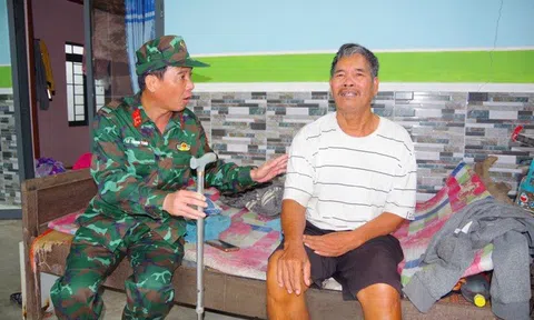 Quảng Ngãi gấp rút sơ tán dân trước giờ bão số 13 áp sát đất liền