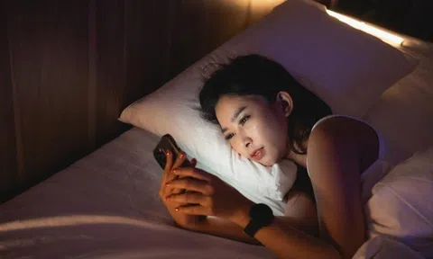 Thức khuya đến mức nào thì nguy hiểm? Chuyên gia chỉ ra 4 “vạch đỏ” mà không ai được chạm tới