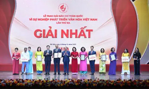 Tôn vinh tập thể, cá nhân đóng góp vì sự nghiệp phát triển văn hóa Việt Nam