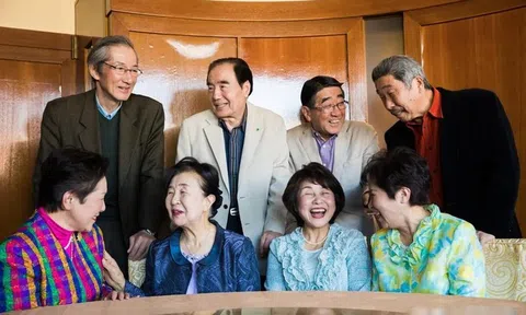 Sau 35 tuổi, đừng đi họp lớp nữa