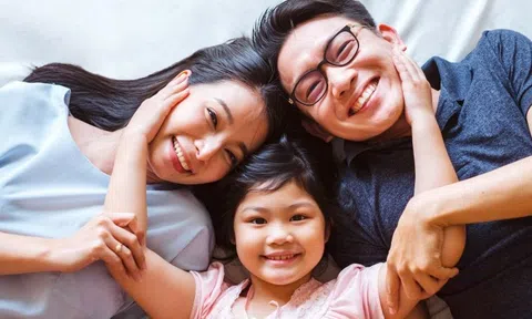 Nghề của bố hay nghề của mẹ ảnh hưởng đến con nhiều hơn? Câu trả lời hoàn toàn bất ngờ, không liên quan gì đến mức lương!