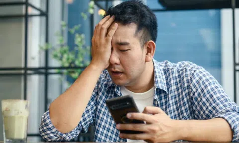 Nhận lương sau 2 tháng thử việc: Nhân viên mới bật khóc nức nở tại chỗ, lý do được tiết lộ gây sốc!