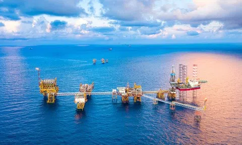 Lập kỳ tích ngoài khơi: Công trình chiến lược đưa "vàng đen" về đích trước hạn 65 ngày