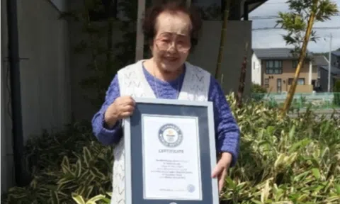 Bí quyết đơn giản giúp cụ bà 102 tuổi minh mẫn, đi 7km mỗi ngày tới chỗ làm