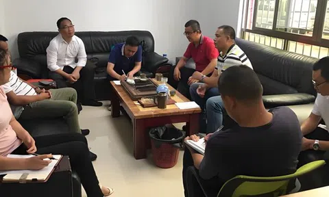 Khoảnh khắc luật sư đọc di chúc mẹ kế để 20 tỷ cho tôi, hai đứa con ruột của bà bật dậy, đập bàn đòi kiện