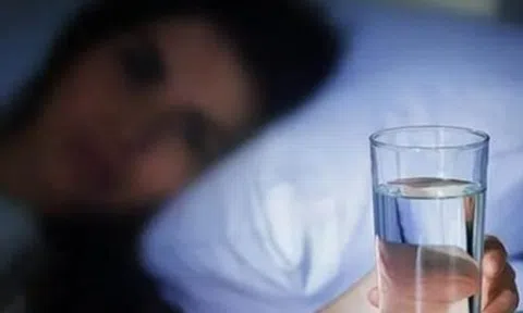 Nước đun sôi để nguội quá 24 giờ còn đảm bảo an toàn?