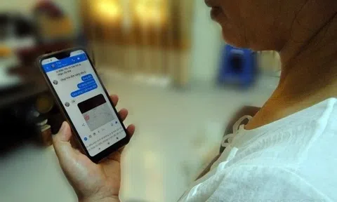 Cụ bà 65 tuổi được yêu cầu chuyển khoản 136 triệu đồng với nội dung ‘chuyển tiền đám cưới’: Công an vào cuộc, buộc dừng giao dịch