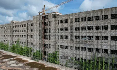 Tận thấy dự án nghìn tỷ thi công kiểu 'rùa bò' ở Cần Thơ