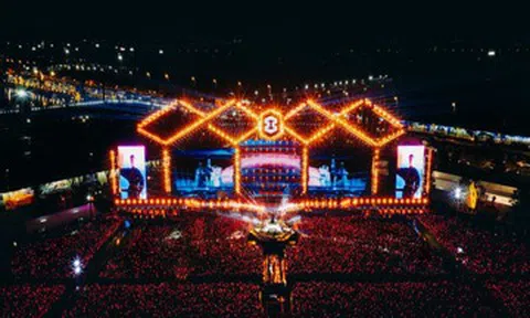 Việt Nam từ ‘thị trường khán giả’ trở thành điểm đến của những world tour