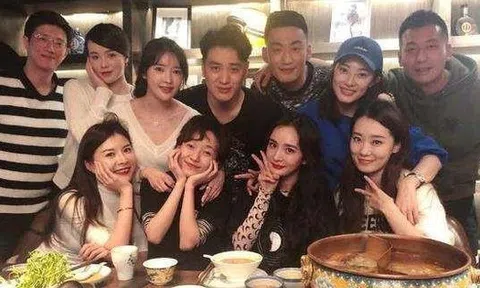 Đi họp lớp đến lúc thanh toán ai cũng trốn về, người bạn nghèo phải trả 150 triệu: Ngày hôm sau bật khóc vì 1 cảnh tượng!