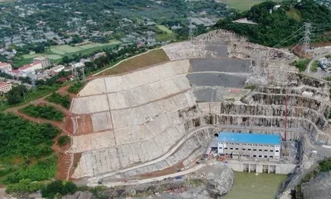 Hòa lưới thành công tổ máy số 2 Dự án nhà máy thủy điện Hòa Bình mở rộng