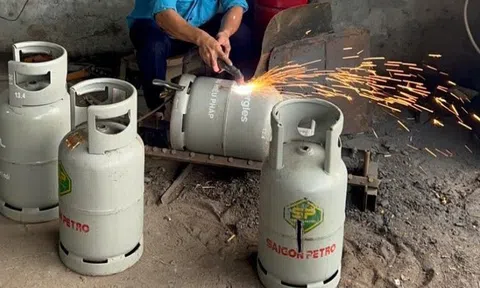 Đồng Tháp: Tiêu hủy gần 500 chai LPG giả mạo nhãn hiệu