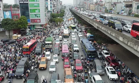 Hà Nội: Chuyển đổi sang phương tiện xanh là vấn đề nhạy cảm, nhưng không thể trì hoãn