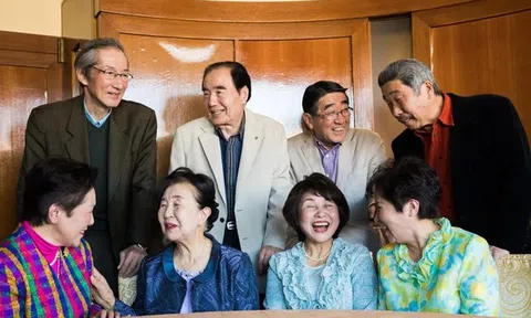 U65 đi họp lớp, tôi vô tình tiết lộ lương hưu 22 triệu đồng/tháng, bạn học tranh cãi 7 ngày đêm: "Tôi không cần chứng minh với ai"