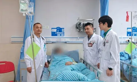 Người đàn ông 37 tuổi bất ngờ ngã quỵ, nguy kịch: Bác sĩ thở dài "sao có thể uống thứ này mỗi ngày?”