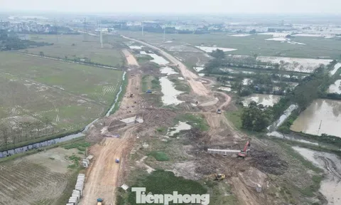 Cận cảnh các đoạn đường song hành Vành đai 4 Hà Nội nguy cơ vỡ tiến độ