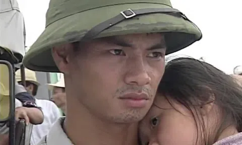 Sau 25 năm, nhiều người vẫn "ám ảnh" với loạt bài học trong Sóng Ở Đáy Sông