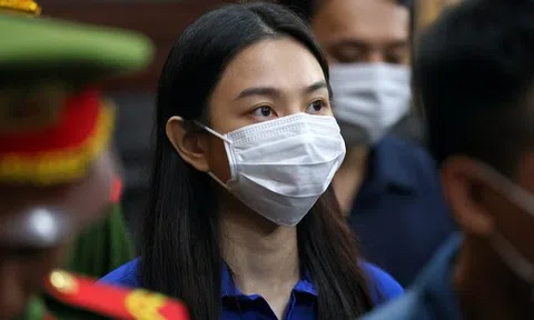 Ai tư vấn cho Nguyễn Thúc Thuỳ Tiên cách trốn trách nhiệm?