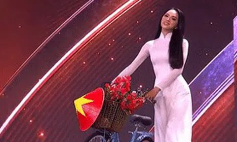 Hương Giang nhận 'bão' lời khen ở màn thi Trang phục truyền thống Miss Universe 2025