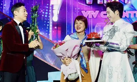 Sinh nhật bất ngờ của MC Diễm Quỳnh VTV