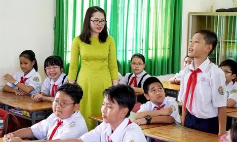 'Tăng chế độ đãi ngộ với giáo viên chỉ là phần đầu tư nhỏ nhưng hiệu quả rất cao'