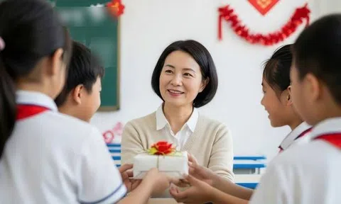 Phóng viên hỏi: Giáo viên muốn nhận quà gì vào Ngày Nhà giáo? Đáp án đưa ra không ai ngờ tới!