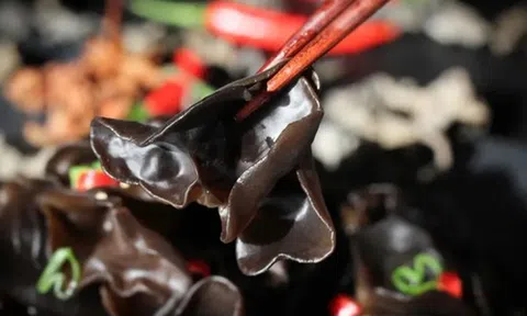 5 loại rau ăn nhiều "phá gan", ngon bổ mấy cũng hạn chế