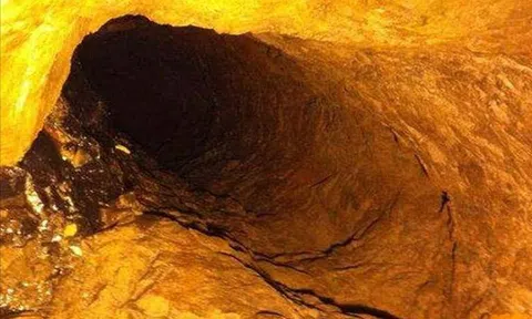 Phát hiện 1 mỏ vàng hơn 400 năm tuổi, trữ lượng hàng trăm tấn khi dùng mìn phá núi mở đường