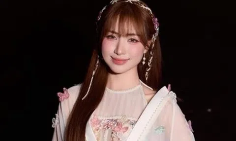 Sao Việt hết mình chung tay cứu trợ miền Trung, Tuấn Hưng xúc động ngày cúng mẹ