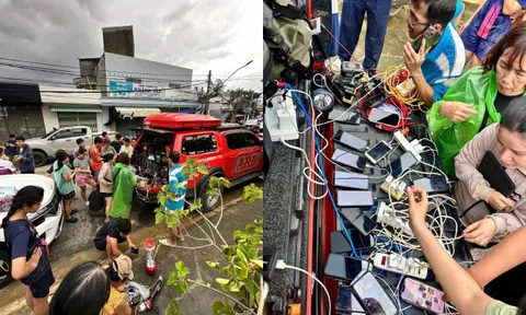 Người đàn ông chạy xe từ TP. Hồ Chí Minh vào Nha Trang để người dân vùng lũ sạc nhờ điện thoại